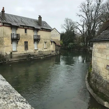 La Maison Des Pilotes Du Mans شقة